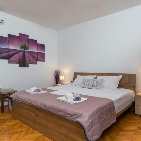 Mini Apartment Petra - Rooms Purple & Green With Kitchen And Garden Dubrovnik Exterior foto